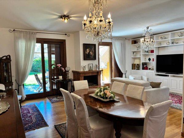 casa indipendente in vendita a Roma in zona Olgiata