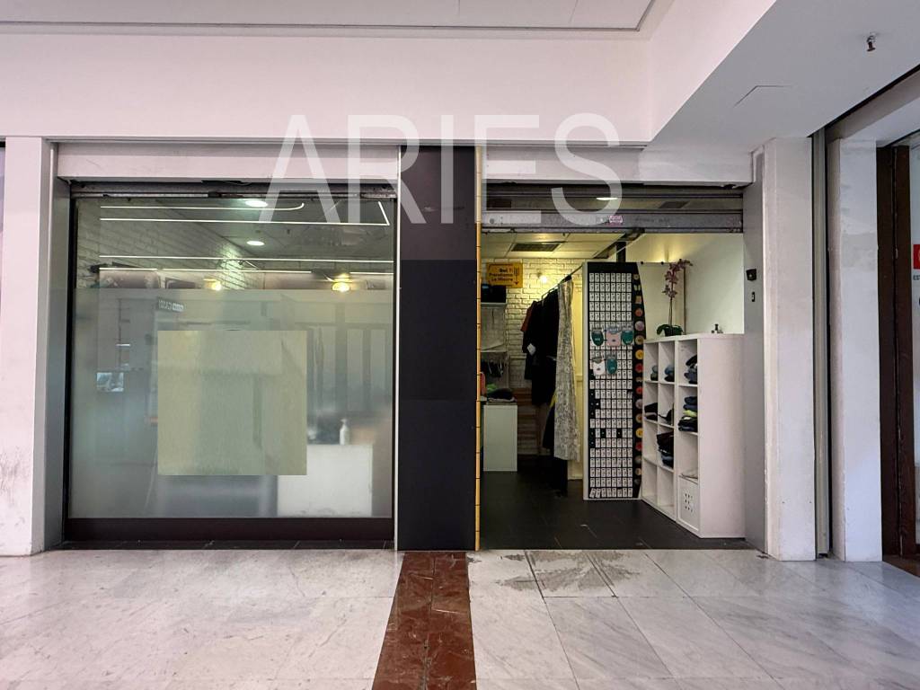 negozio in vendita a Roma in zona Testaccio