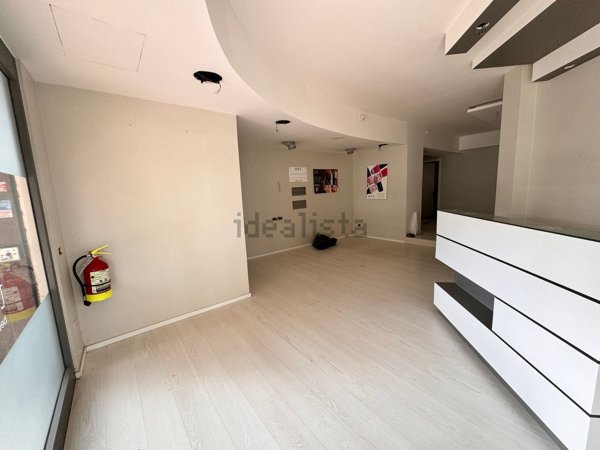 locale commerciale in vendita a Roma in zona Aurelio