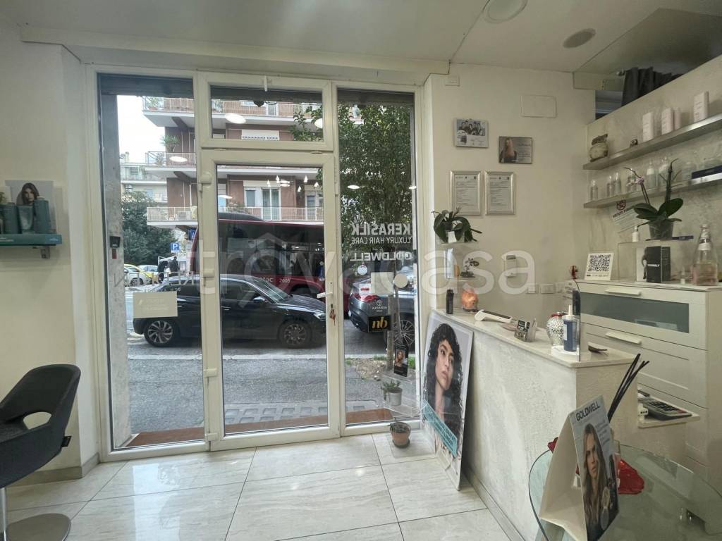 negozio in vendita a Roma