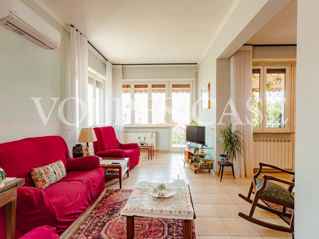 appartamento in vendita a Roma in zona Spinaceto