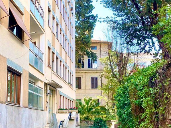 appartamento in vendita a Roma in zona Nomentano