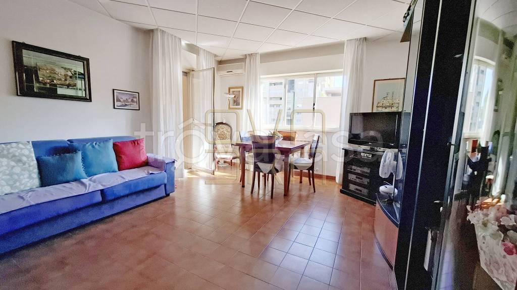 appartamento in vendita a Roma in zona Ardeatino