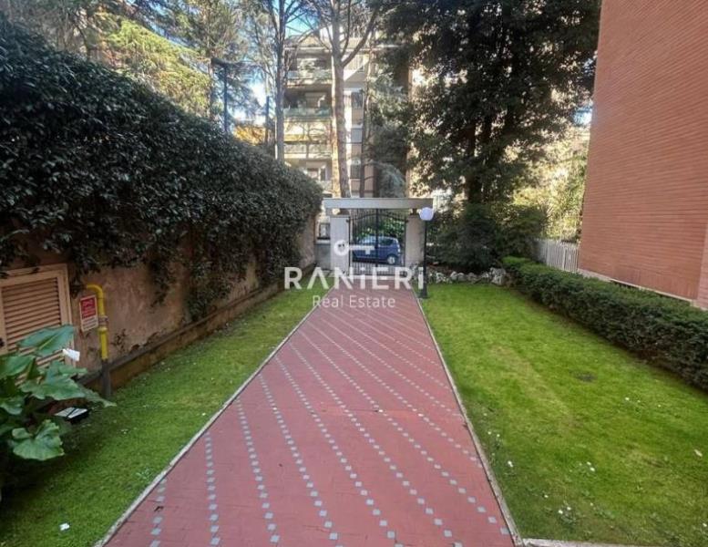 appartamento in vendita a Roma in zona Vigna Murata
