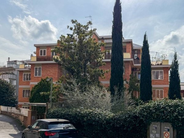 appartamento in vendita a Roma in zona Portuense