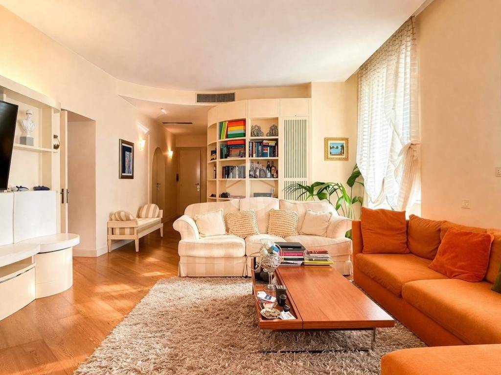 appartamento in vendita a Roma in zona Tuscolano