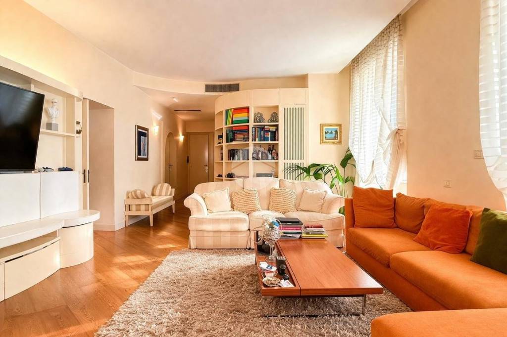 appartamento in vendita a Roma in zona Tuscolano