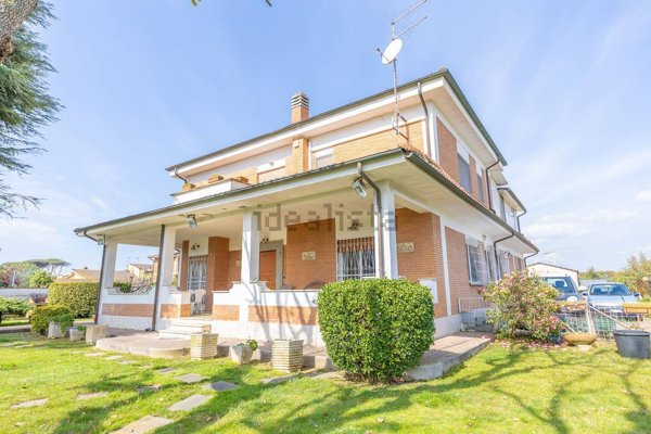 casa indipendente in vendita a Roma in zona Infernetto