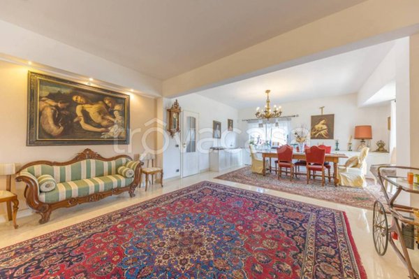 casa indipendente in vendita a Roma in zona Infernetto