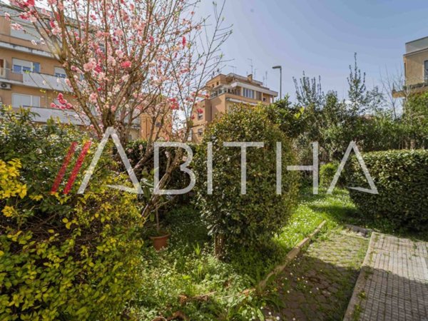 appartamento in vendita a Roma in zona Monte Sacro/Talenti