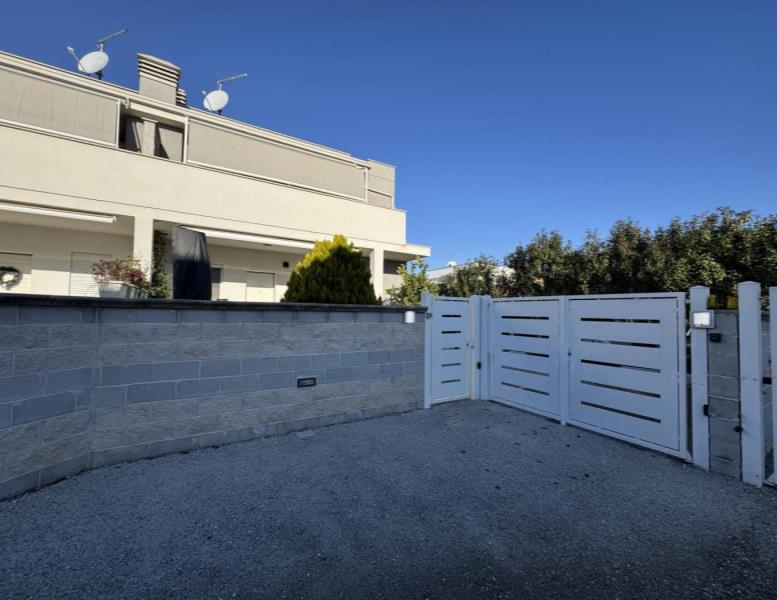casa indipendente in vendita a Roma in zona Piana del Sole