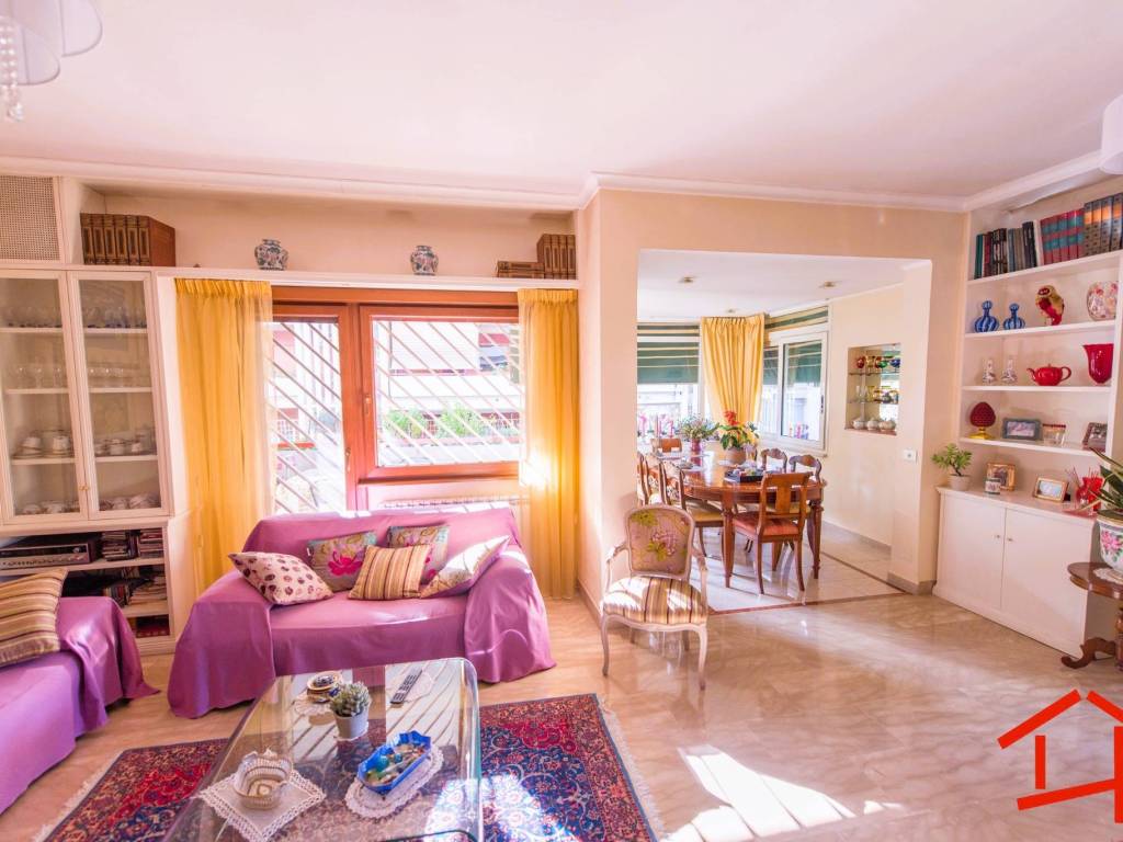 appartamento in vendita a Roma in zona Giuliano Dalmata