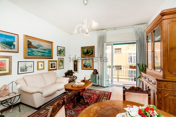 appartamento in vendita a Roma in zona Ostiense