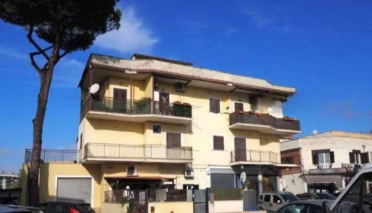 appartamento in vendita a Roma in zona Osteria del Curato
