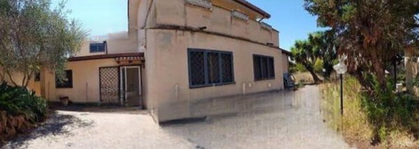 casa indipendente in vendita a Roma in zona Infernetto