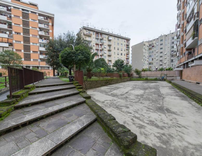 appartamento in vendita a Roma in zona Prenestino-Labicano