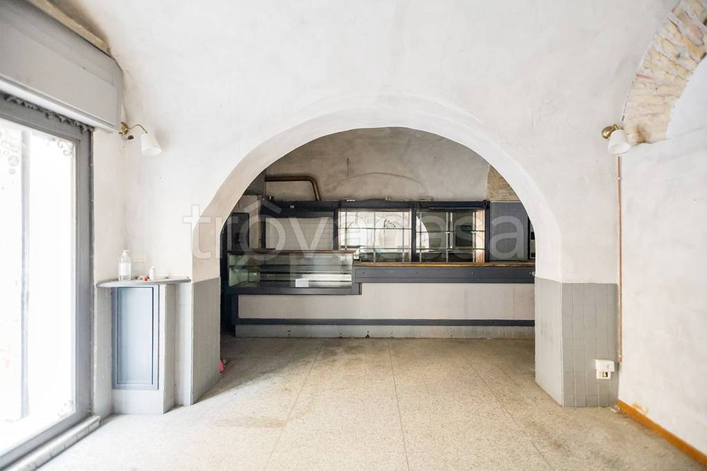 negozio in vendita a Roma in zona Tiburtino