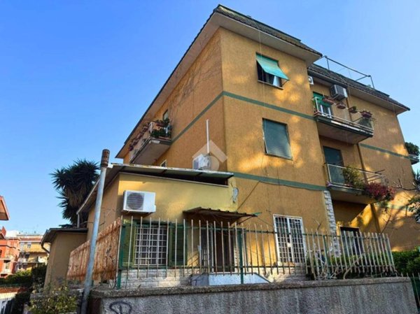 appartamento in vendita a Roma in zona Giuliano Dalmata