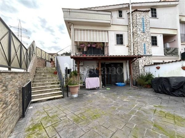 casa indipendente in vendita a Roma in zona Monte Migliore