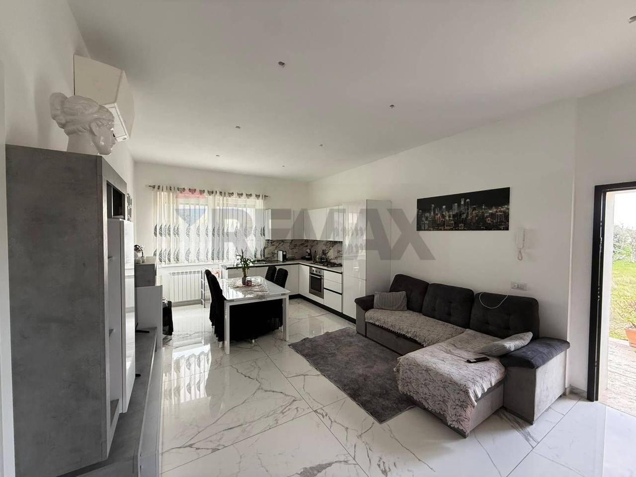 appartamento in vendita a Roma in zona Finocchio