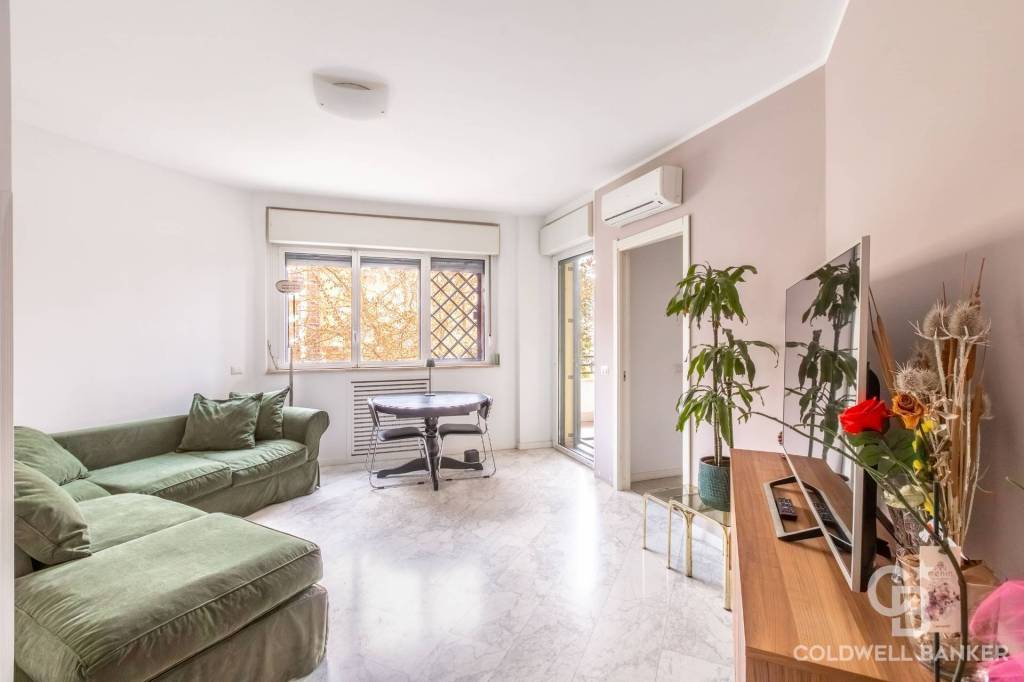appartamento in vendita a Roma in zona Mezzocammino