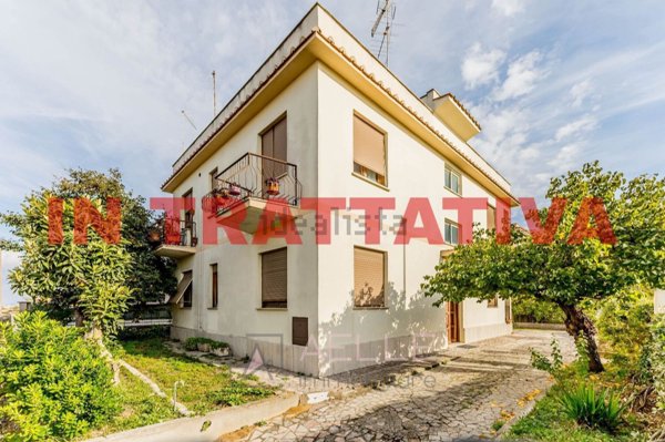 appartamento in vendita a Roma in zona Acilia