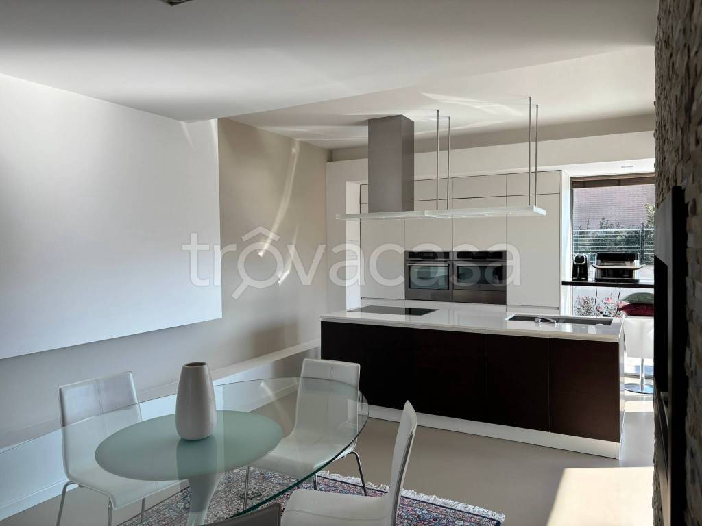 casa indipendente in vendita a Roma in zona Mezzocammino