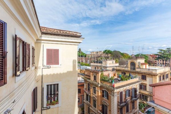appartamento in vendita a Roma in zona Esquilino