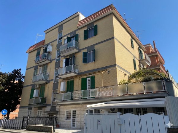 appartamento in vendita a Roma in zona Tor Vergata/Torrenova