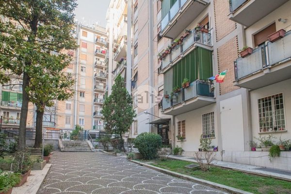 appartamento in vendita a Roma in zona Gianicolense