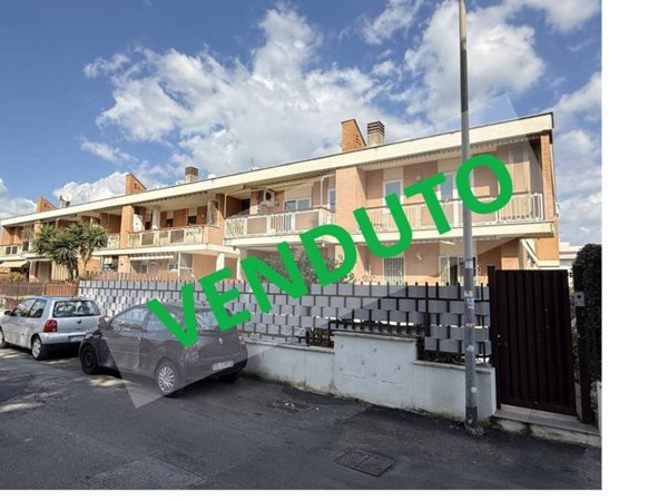 appartamento in vendita a Roma in zona Acilia