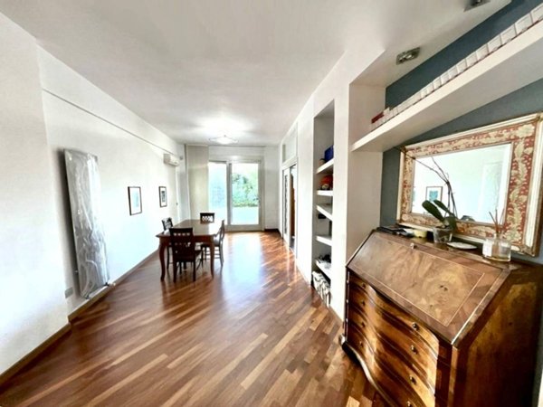 appartamento in vendita a Roma in zona Ardeatino