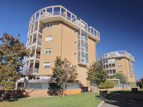 appartamento in vendita a Roma in zona Ostia