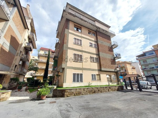 appartamento in vendita a Roma in zona Prenestino-Centocelle