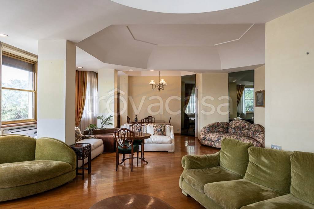 appartamento in vendita a Roma in zona Tor di Quinto