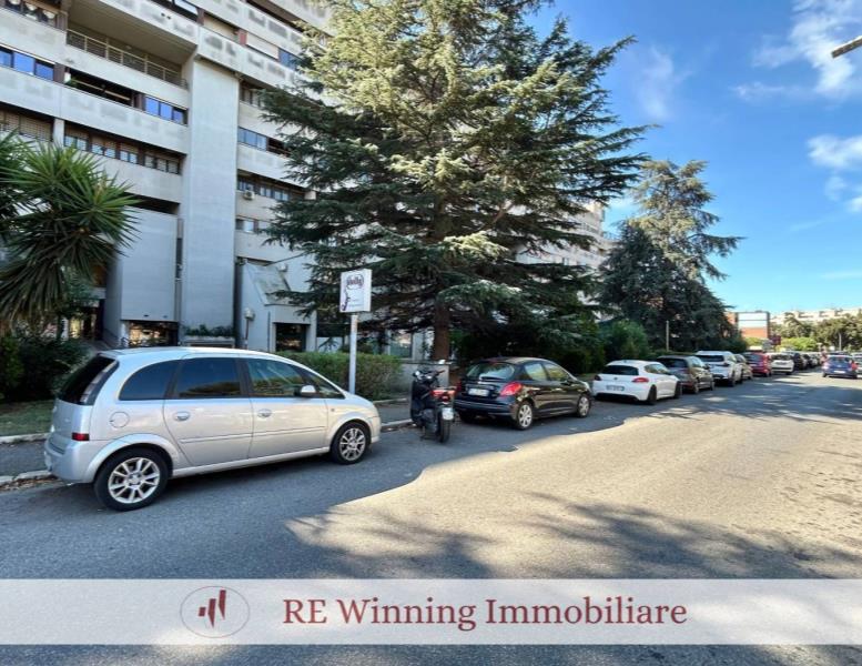 appartamento in vendita a Roma in zona Spinaceto