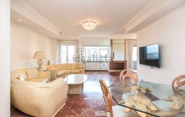 appartamento in vendita a Roma in zona EUR