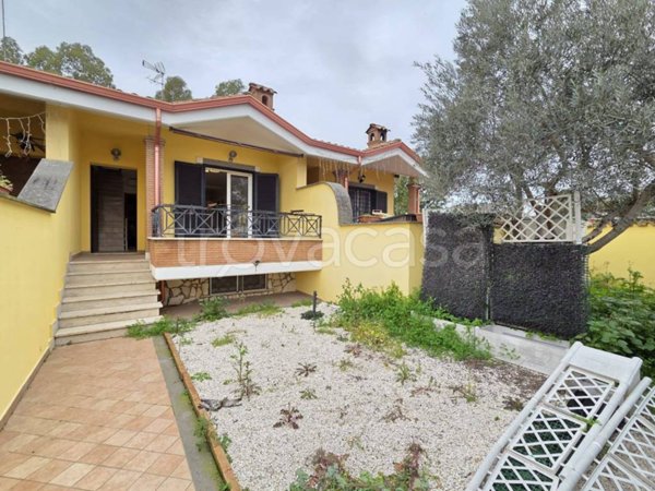 casa indipendente in vendita a Roma in zona Dragona/Bagnoletto