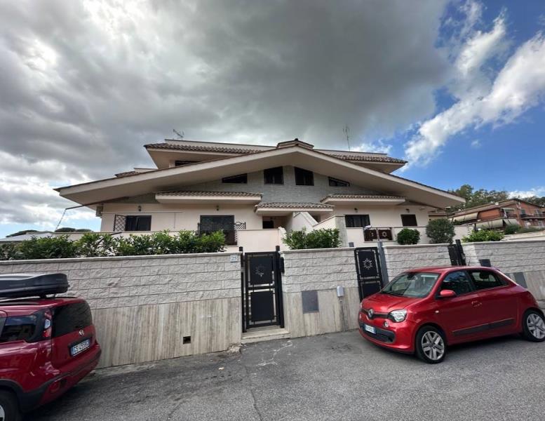 casa indipendente in vendita a Roma in zona Casalotti