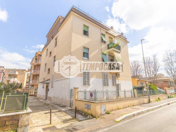 appartamento in vendita a Roma in zona Ponte Mammolo