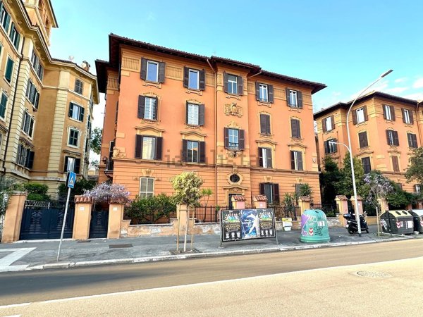 appartamento in vendita a Roma in zona Tuscolano