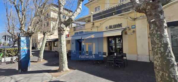 negozio in vendita a Roma in zona Ostia