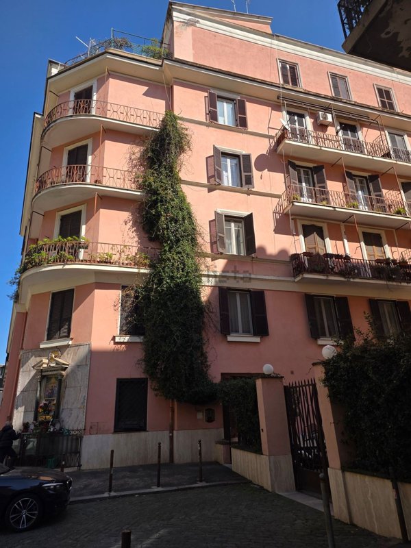 appartamento in vendita a Roma in zona Parioli