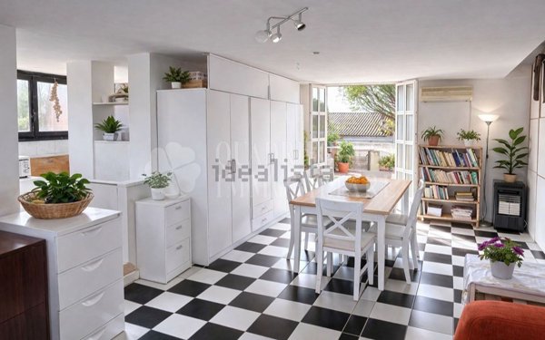 appartamento in vendita a Roma in zona Tomba di Nerone