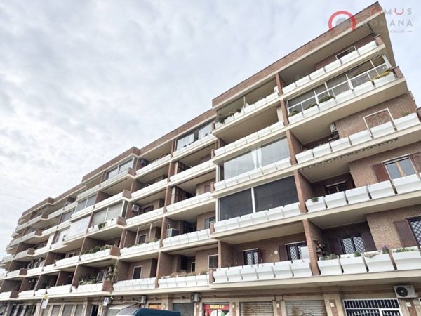 appartamento in vendita a Roma in zona Lido di Castel Fusano