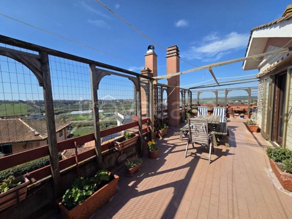 appartamento in vendita a Roma in zona Ostiense