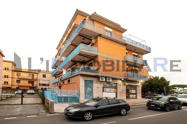 appartamento in vendita a Roma in zona Tor Bella Monaca