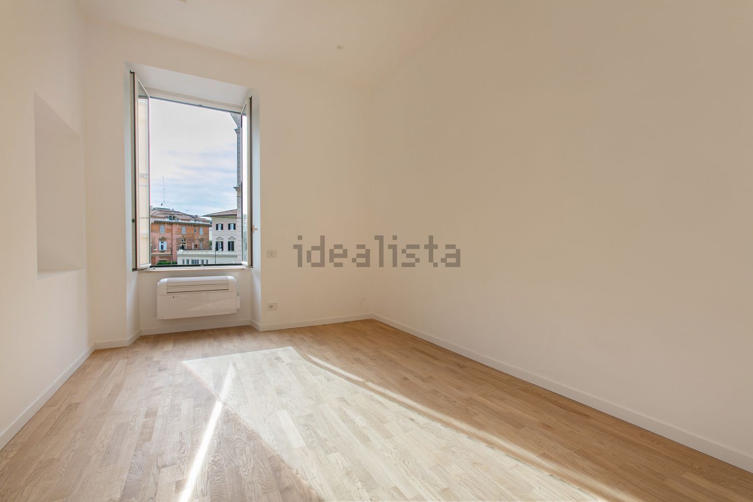 appartamento in vendita a Roma in zona Ludovisi/Sallustiano