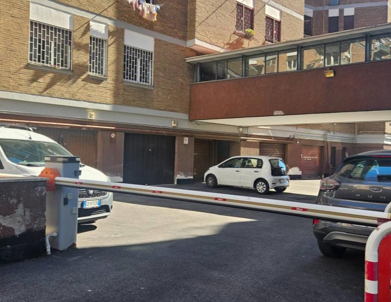 casa semindipendente in vendita a Roma in zona Ostiense