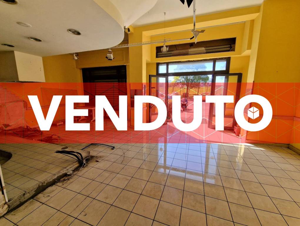 negozio in vendita a Roma in zona Alessandrino